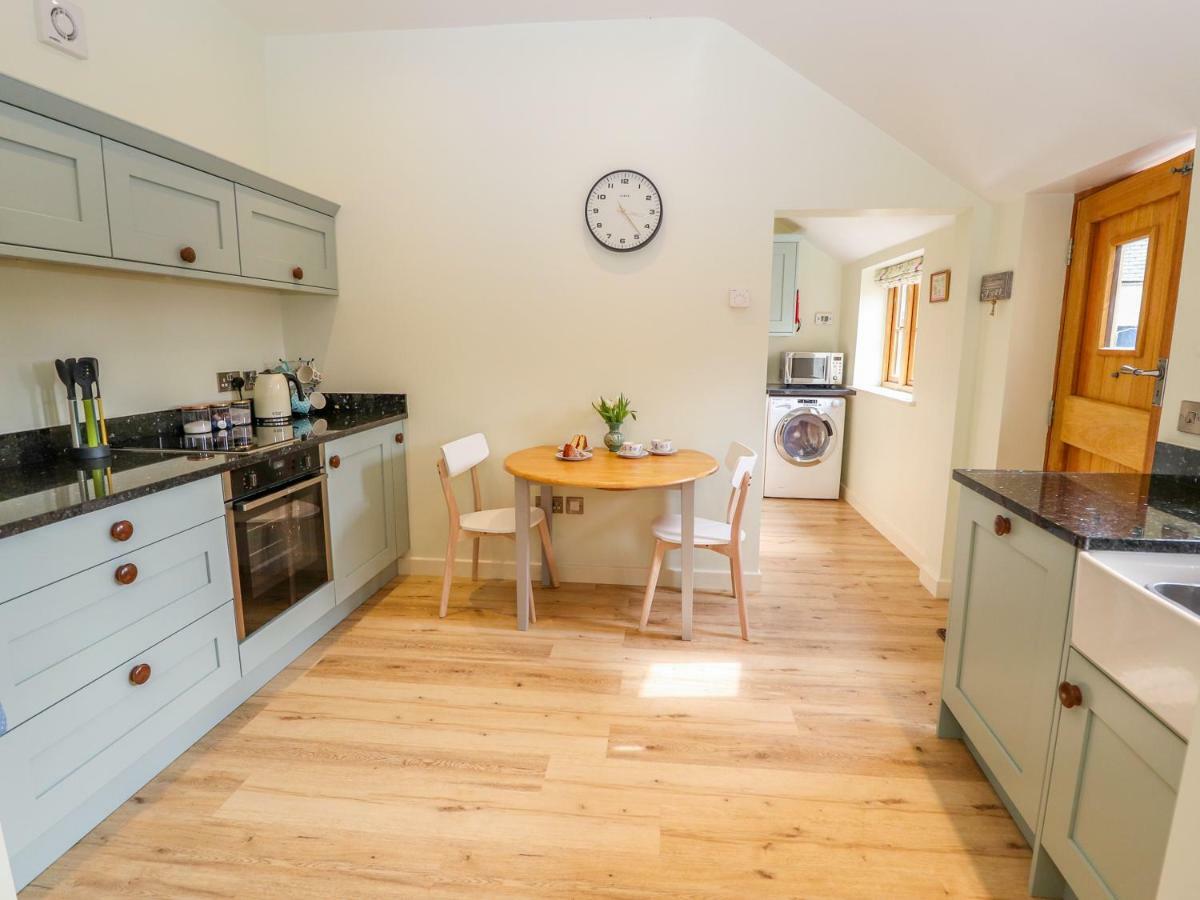 The Tractor Shed Villa Oswestry Exterior photo