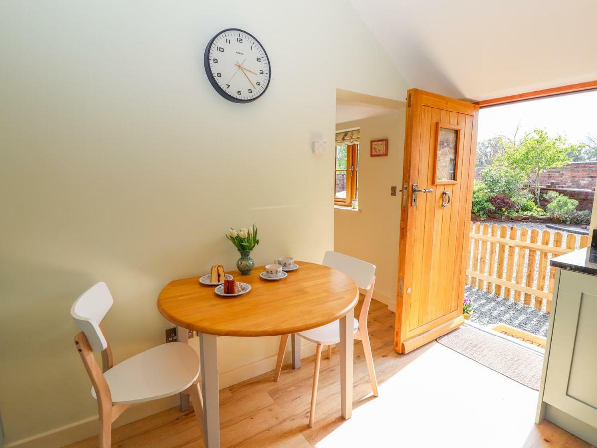 The Tractor Shed Villa Oswestry Exterior photo